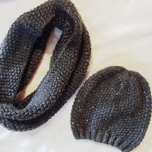 GAP Scarf and Matching Slouch Hat